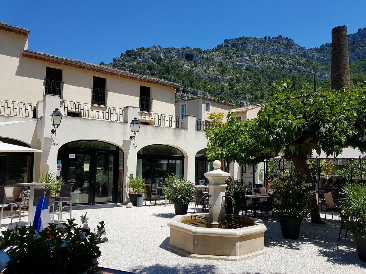 Hotel Restaurant Du Parc En Bord De Riviere Fontaine-de-Vaucluse Esterno foto